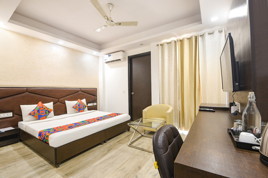 fabhotel sai village sector 46