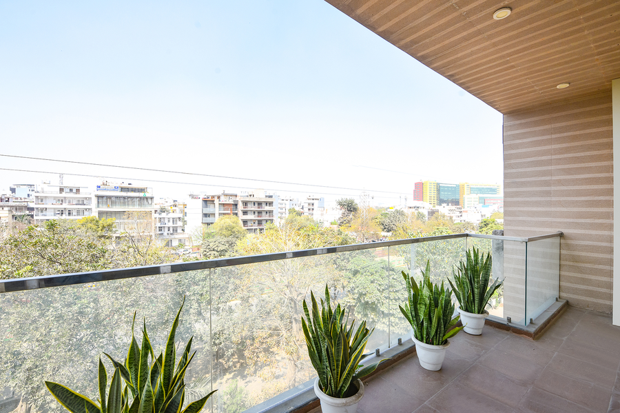 fabhotel sai village sector 46