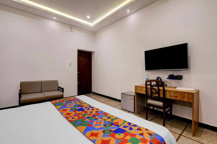 fabhotel kences inn