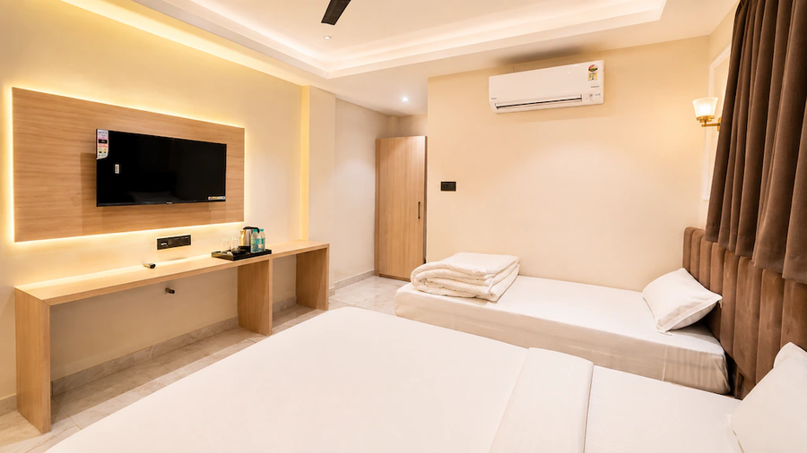 velar select hotel ujjain