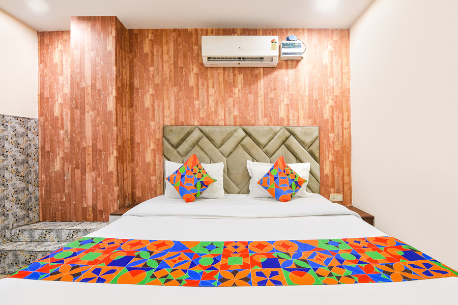 Fabhotel Snow Valley,Plot No. 11, 12 & Plot No. 6, Gulab Bagh, Metro Pillar No. 736, Uttam Nagar,3 star