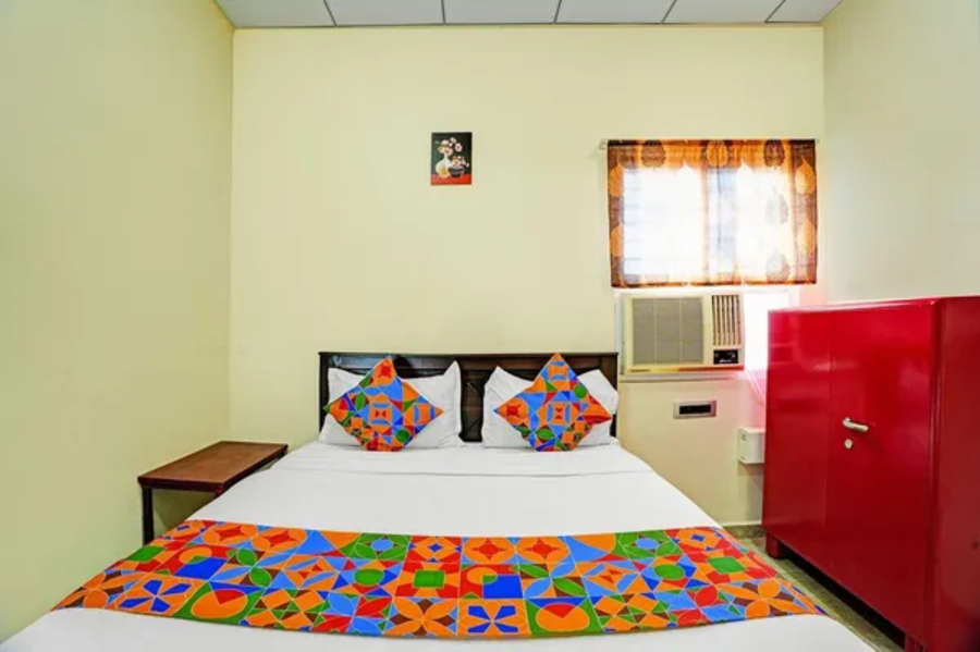 Via Yazhini Hospitality Services,,3 star