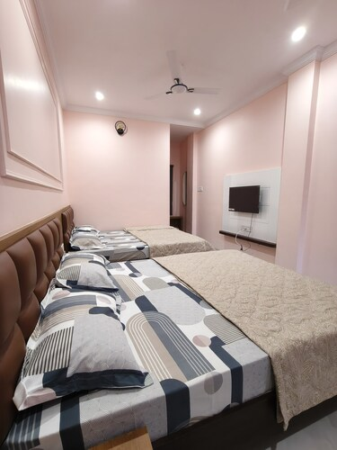 hotel kanak shree