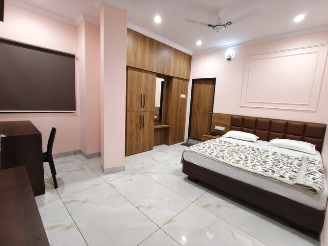 hotel kanak shree