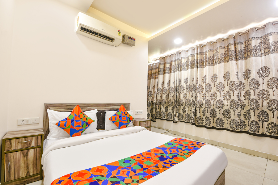 Fabhotel Park View,Plot No. 2, Block D, Shubham Enclave, Paschim Vihar,3 star
