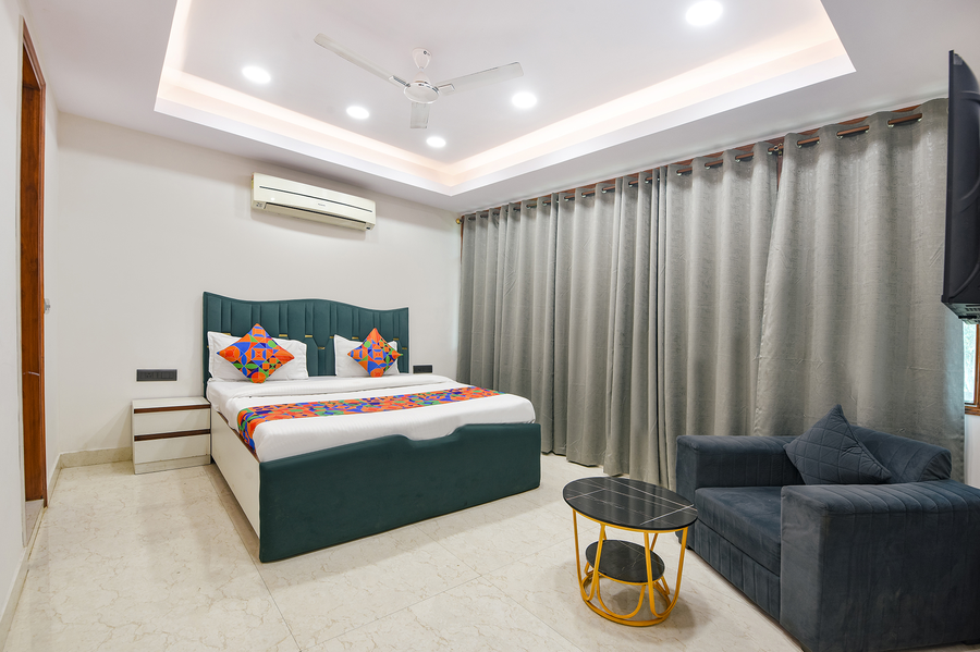 Fabhotel Park View,Plot No. 2, Block D, Shubham Enclave, Paschim Vihar,3 star