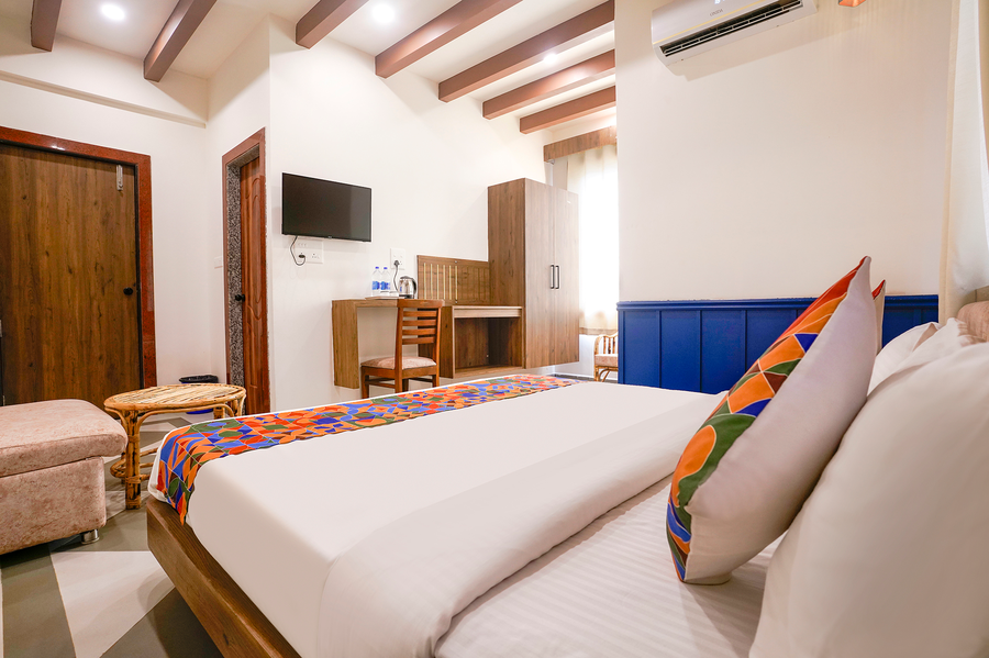fabhotel pushpa inn assagao