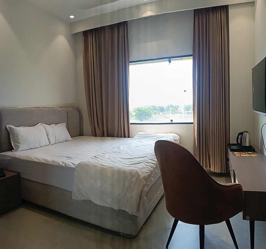 hotel gajanan sehore kubereshwar dham road near by railway station