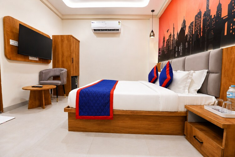 bizotel select paarvi vijay nagar