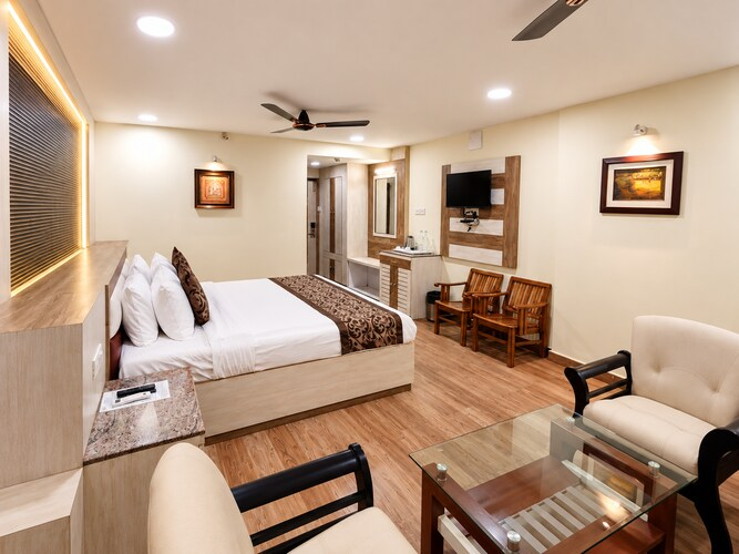 hotel arya palace