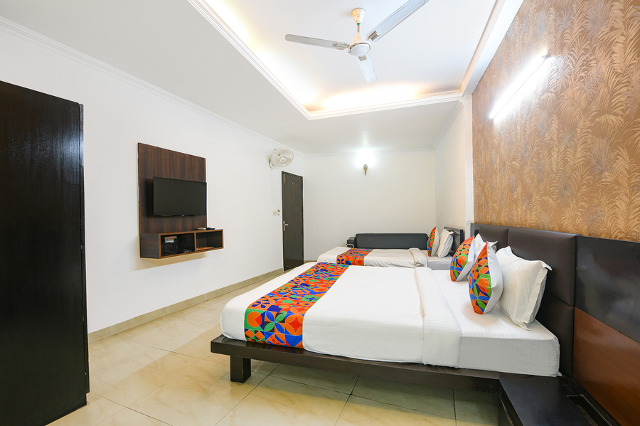 Fabhotel Dream Porto,104/2/2, National Highway 8, Near Igi Airport, Aerocity Zone, Mahipalpur, New Delhi 110037,3 star