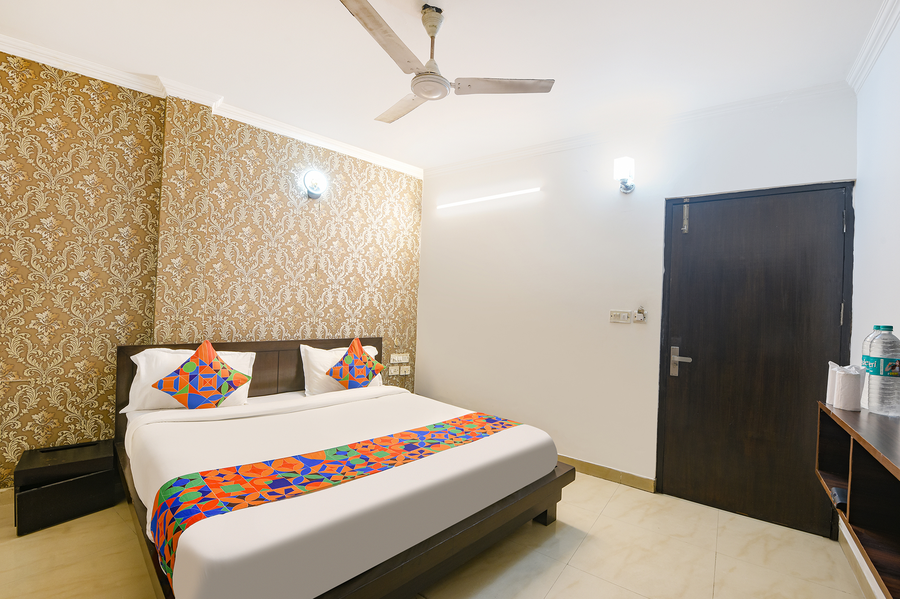 Fabhotel Dream Porto,104/2/2, National Highway 8, Near Igi Airport, Aerocity Zone, Mahipalpur, New Delhi 110037,3 star