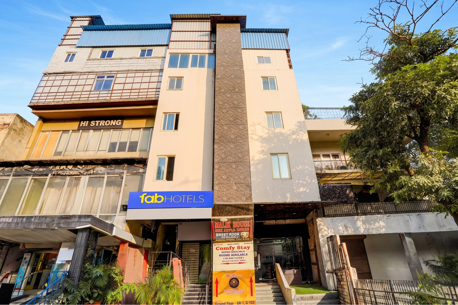 Fabhotel Casa Royal,C-195, Opposite Mutton Mahal, Greater Kailash-1, M Block, Greater Kailash I, New Delhi 110048,3 star