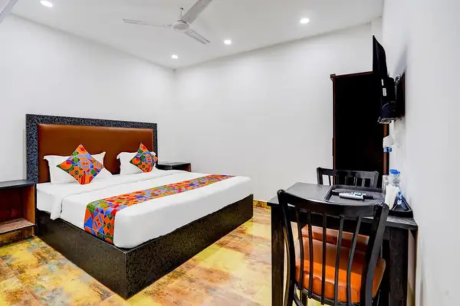 fabhotel casa royal
