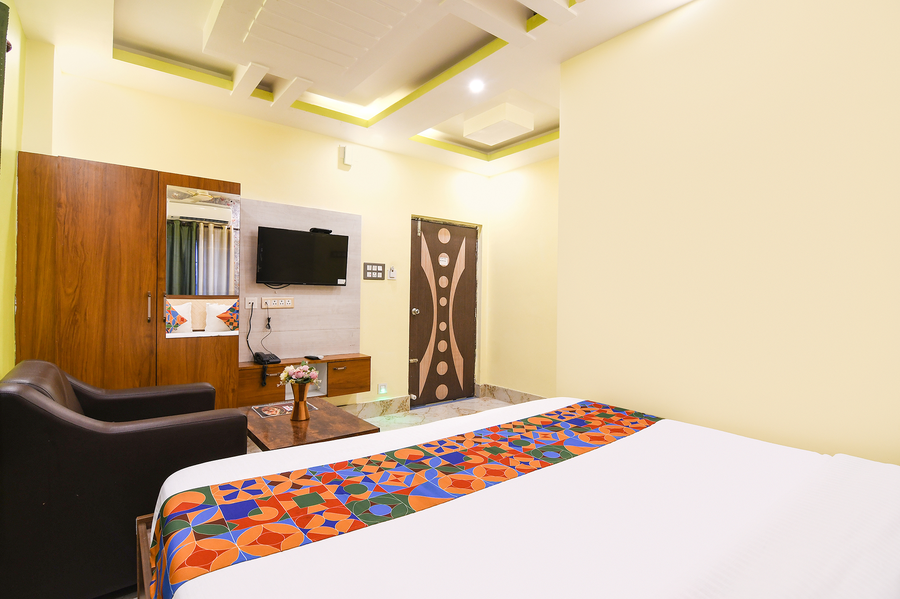 fabhotel leechi lodging and fooding