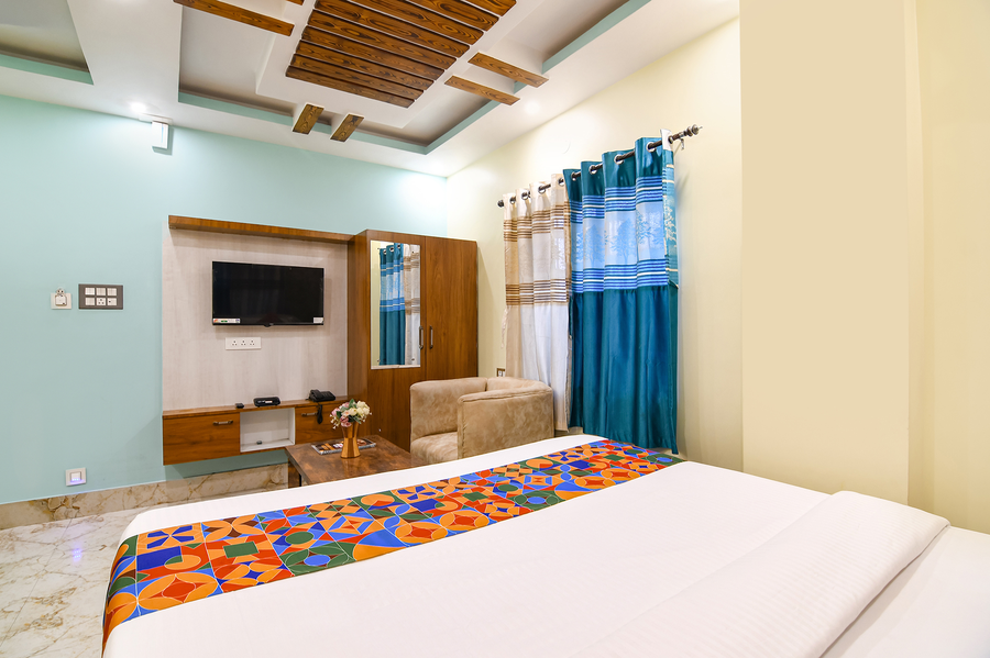 fabhotel leechi lodging and fooding