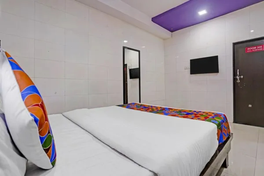 fabhotel aarvi executive