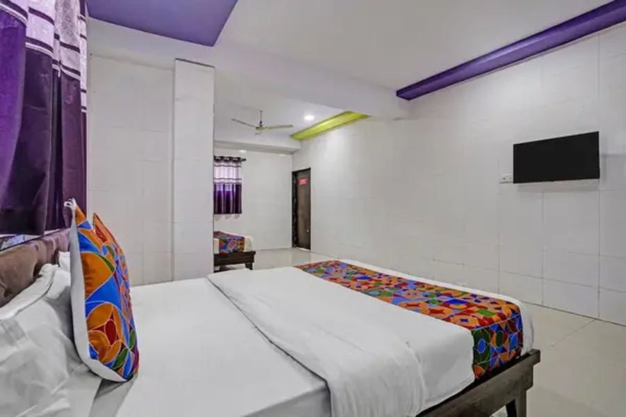 fabhotel aarvi executive