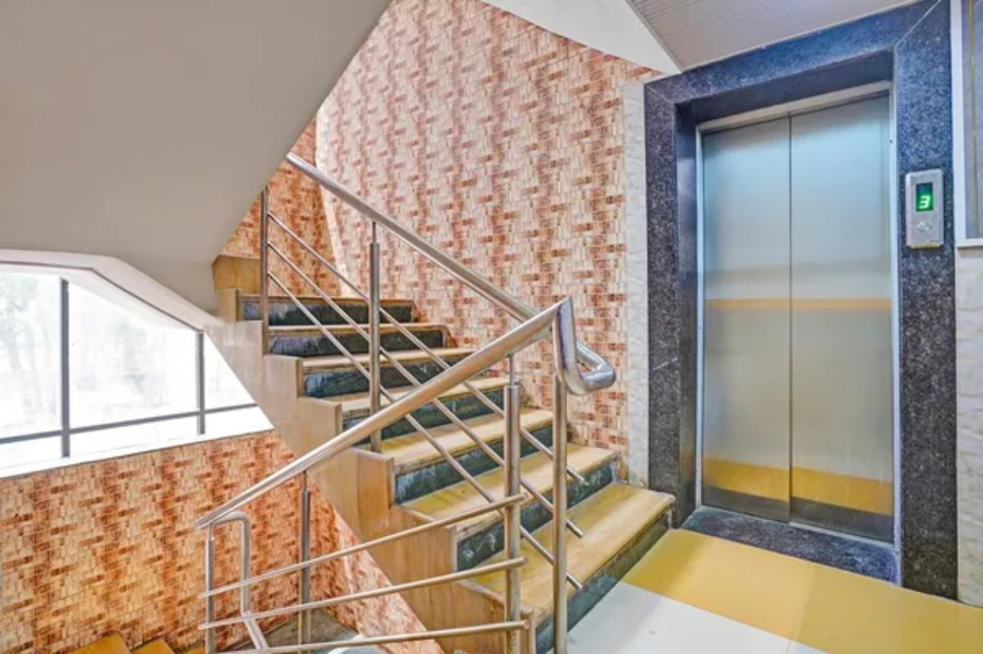 fabhotel aarvi executive