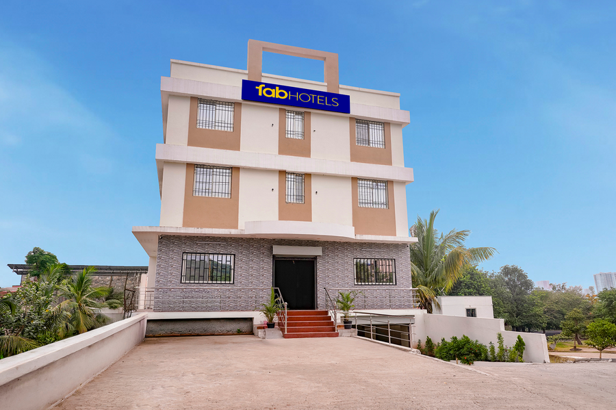 fabhotel royal inn regency