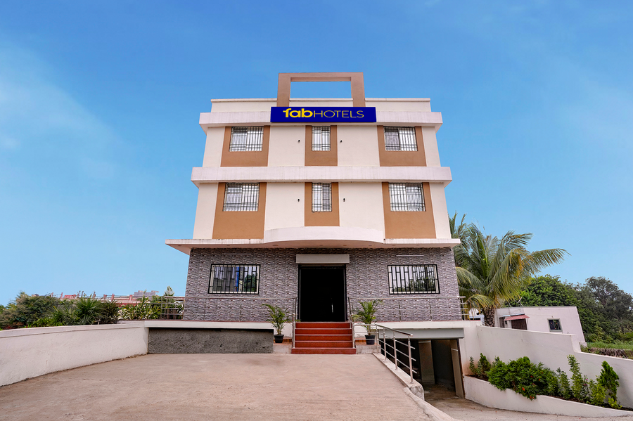 fabhotel royal inn regency