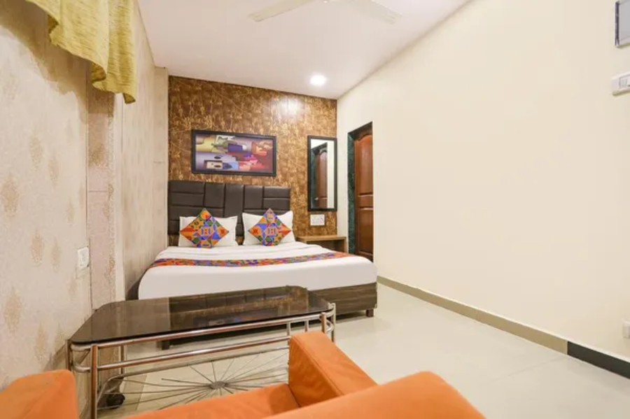 fabhotel aksa inn