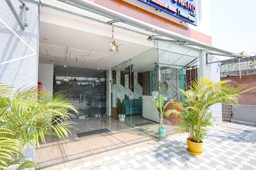 fabhotel lorven grand
