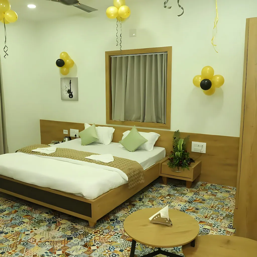 stayguru hotel shahi palace