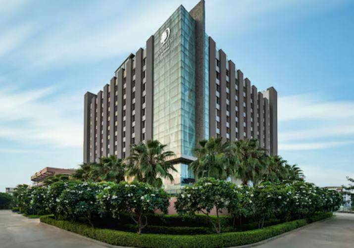 Doubletree By Hilton Gurugram Baani Square,Dlf Phase 4 Galleria Market,4 star