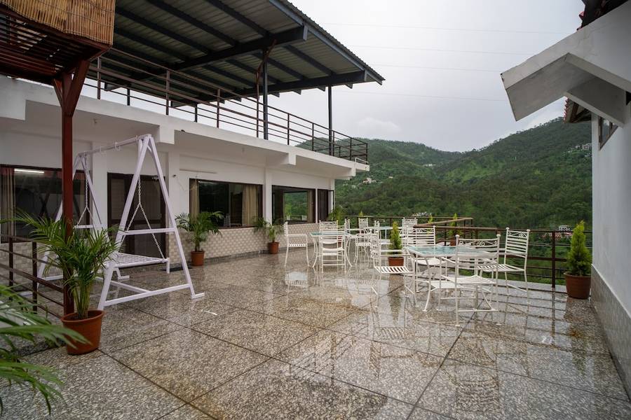 Captain Resort,Dharampur Kasauli Road,3 star