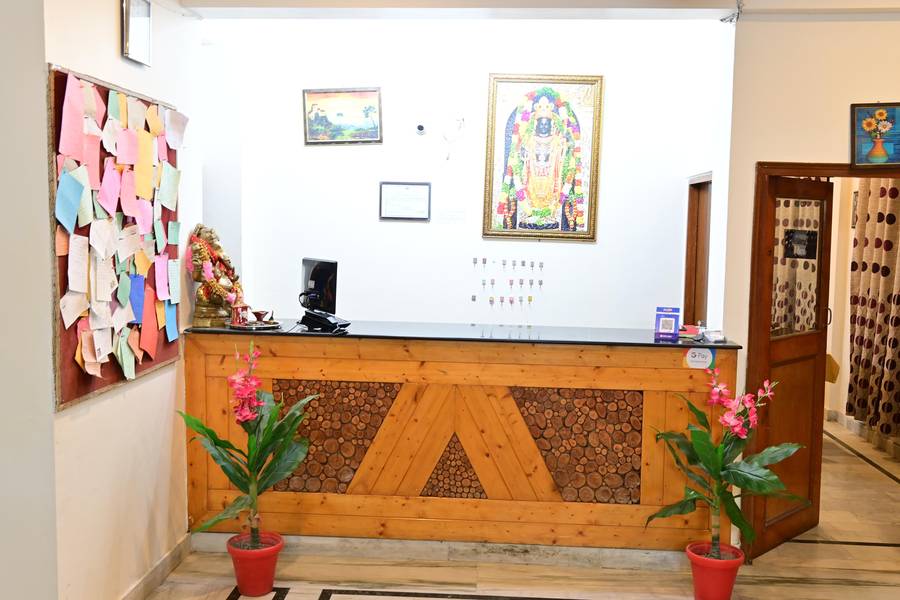 smart lakhanpal resort