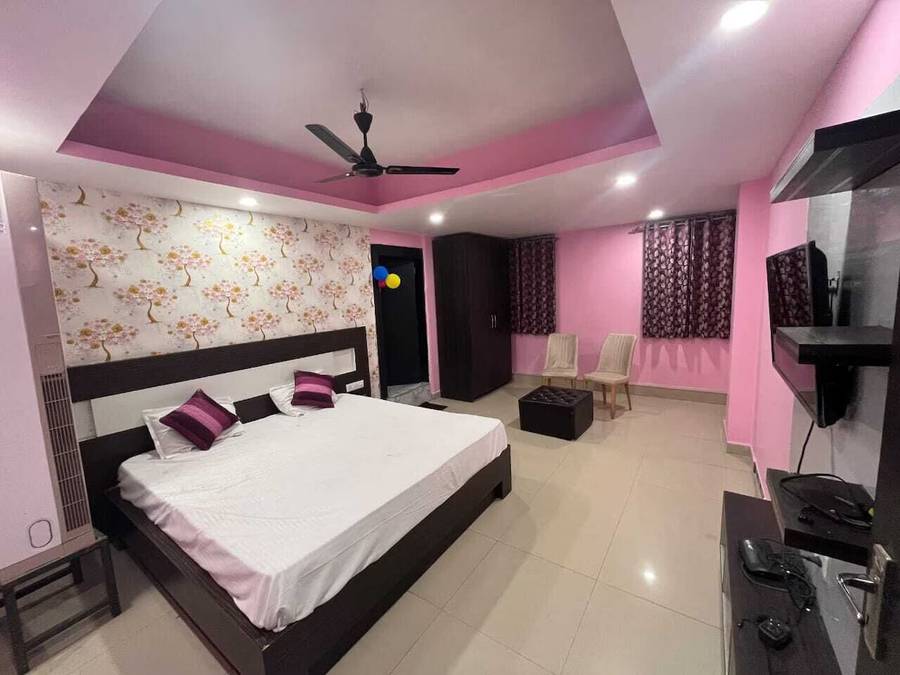 raj mahal rooms and banquet hall