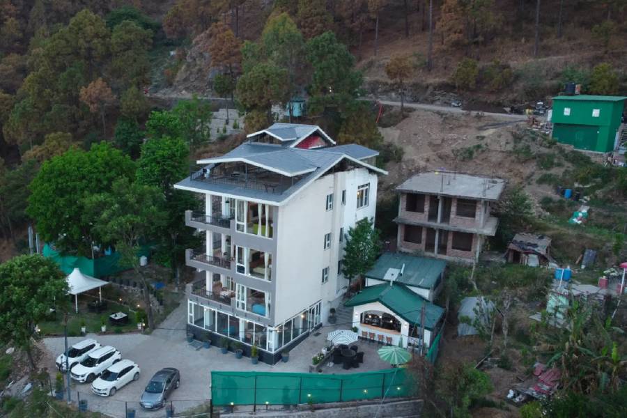 Alaya Stays Live Life 2Bhk Apartment In Kasauli,,4 star
