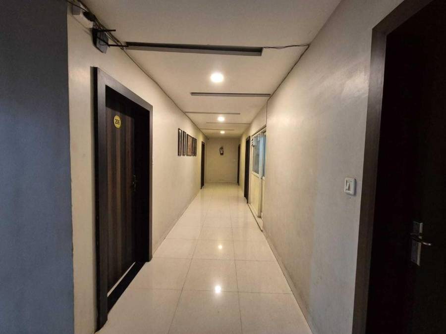 Collection O Hoshangabad,,2 star