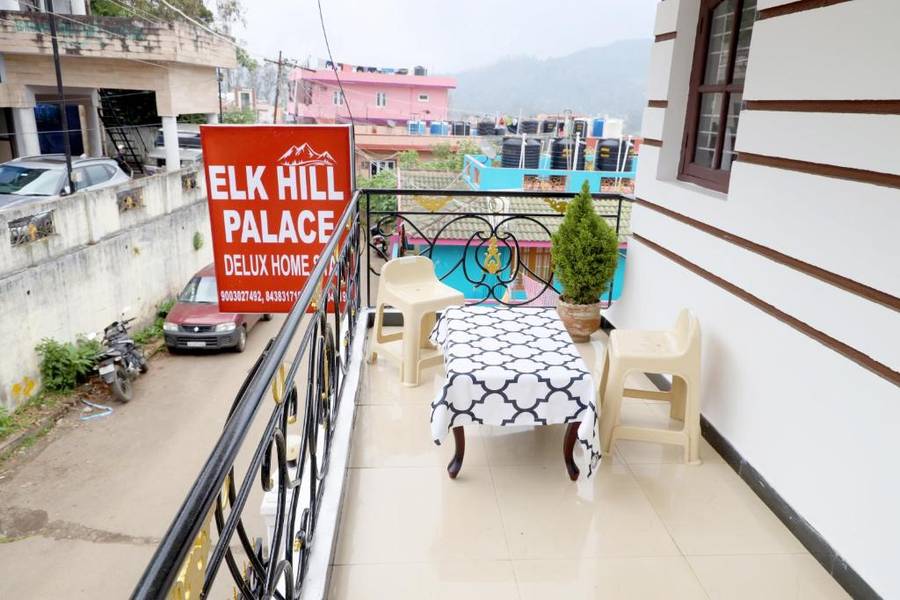 Elk Hill Palace,,3 star