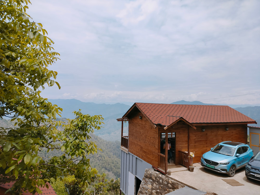 Devan Woods Resort,Chamba - Mussoorie Rd,3 star
