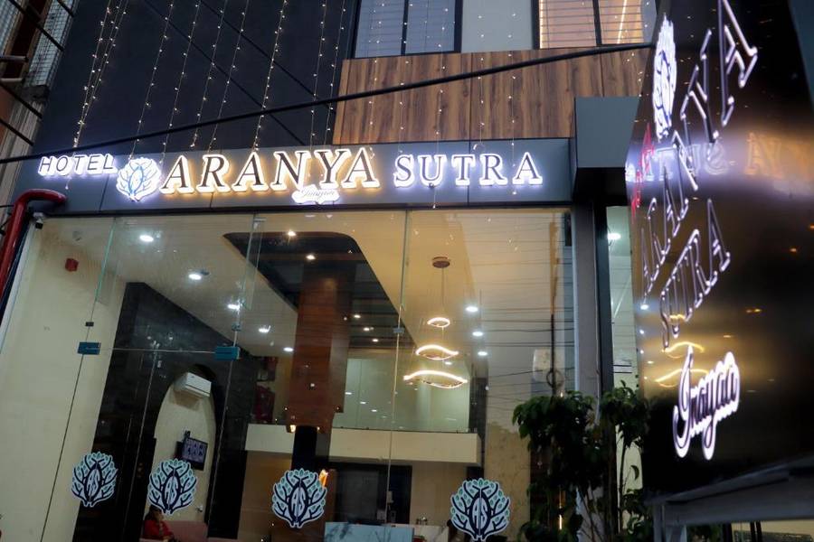 Hotel Pravasa Stay, Dewas Naka,,3 star