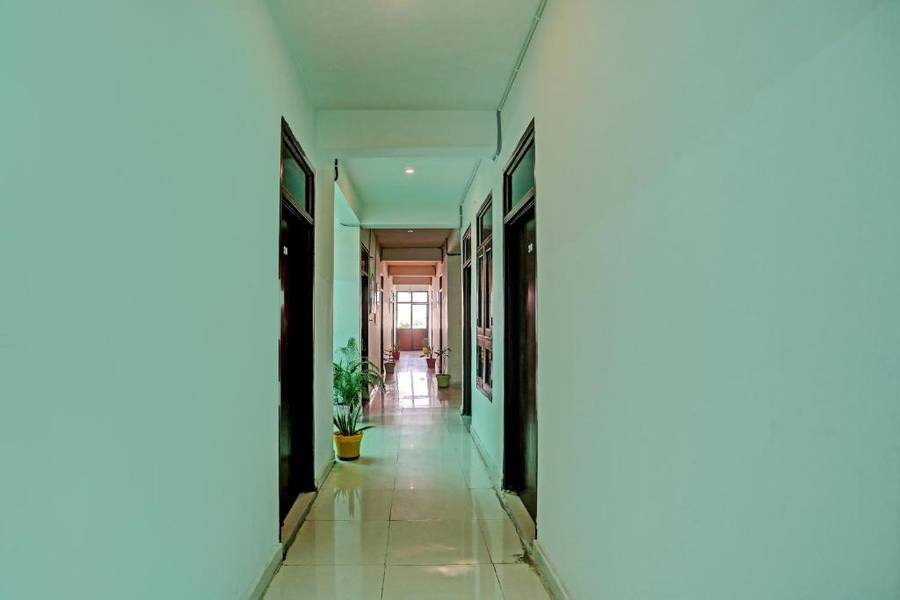 Shree Hotel,,3 star
