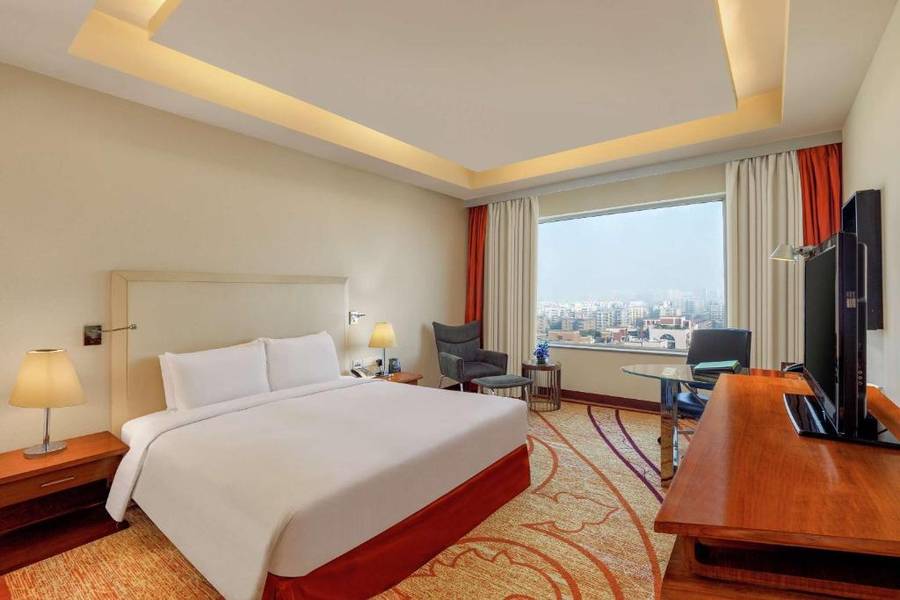 Doubletree By Hilton Gurugram Baani Square,Dlf Phase 4 Galleria Market,4 star