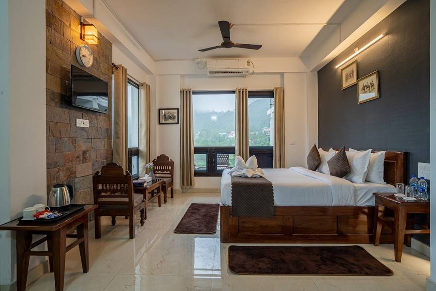 Captain Resort,Dharampur Kasauli Road,3 star