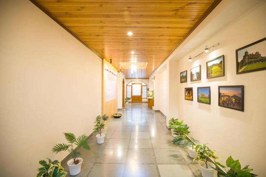 Hemkunj Petal By Alaya Stays,,4 star