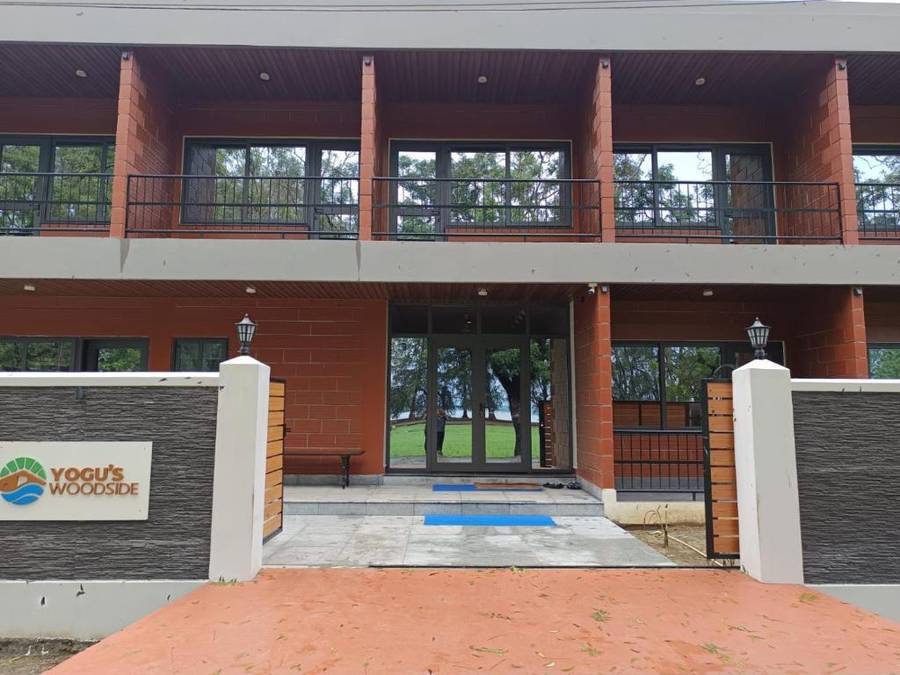 Yogu's Woodside,,2 star