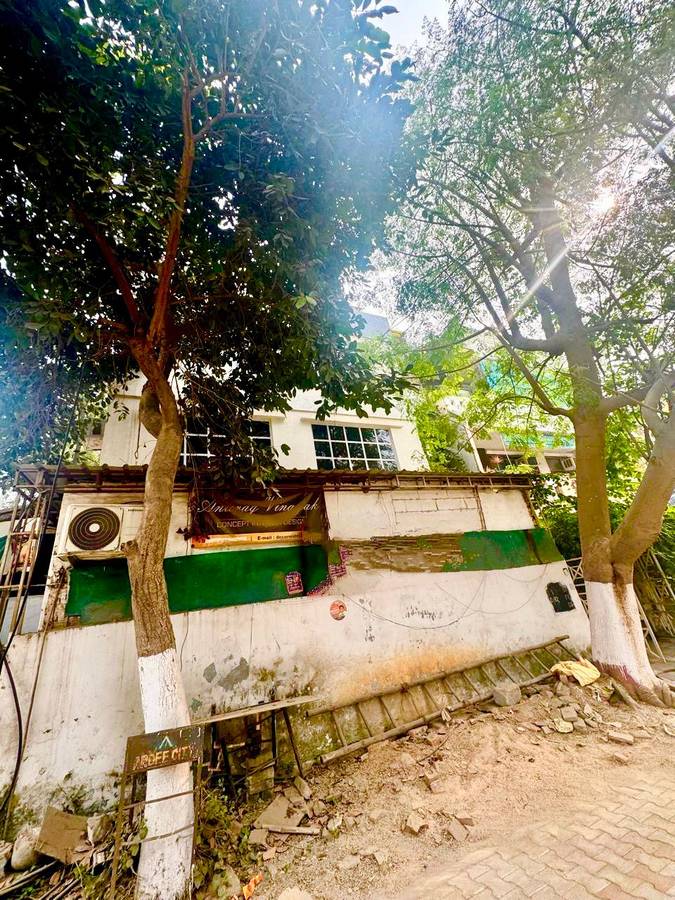 Gurugram Home Residency,Sector 52,2 star