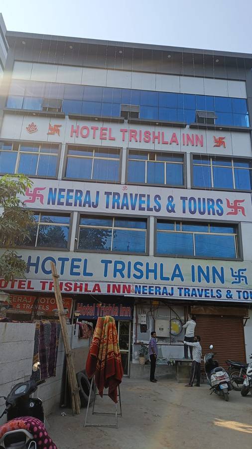 Trishala Inn,Station Rd,2 star