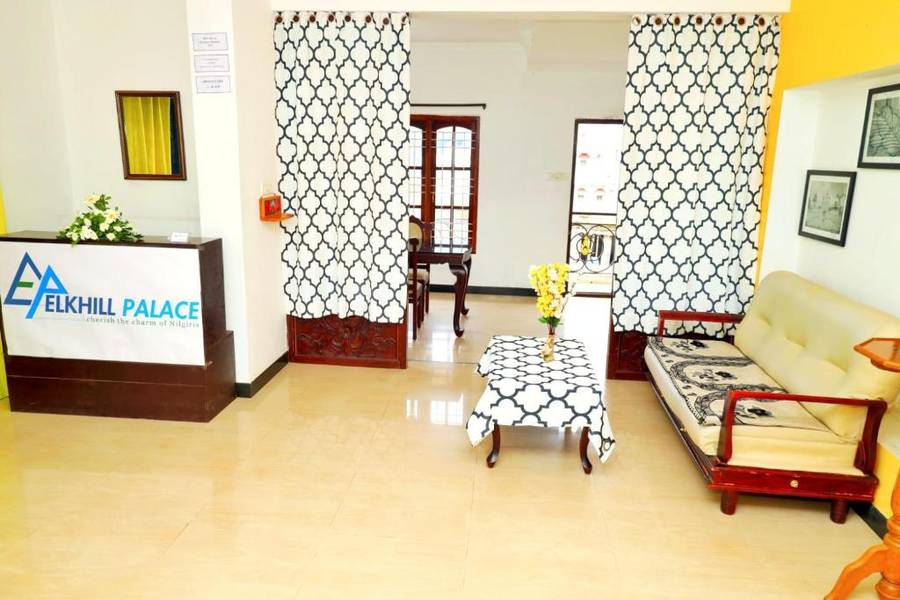 Elk Hill Palace,,3 star