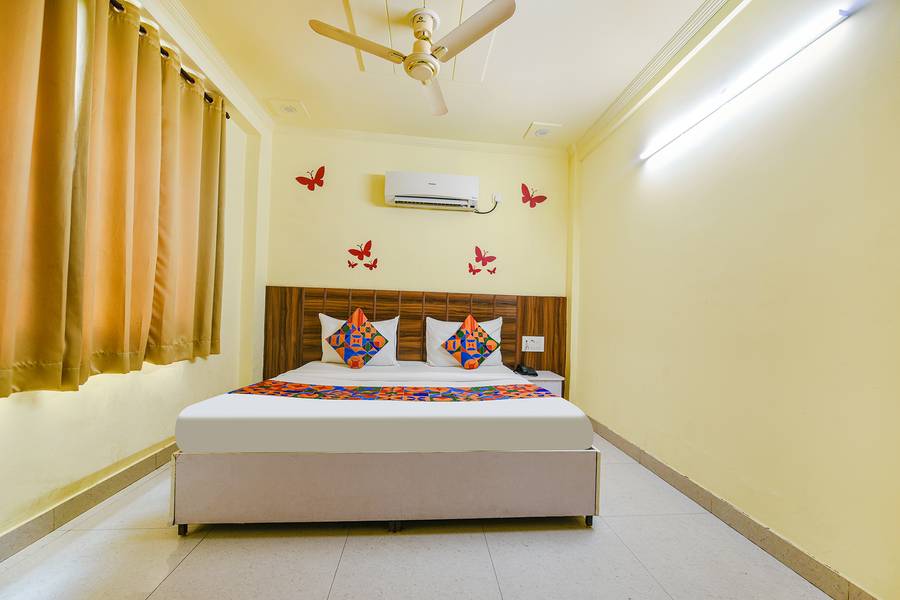 Hotel Ishtara,West Delhi,3 star