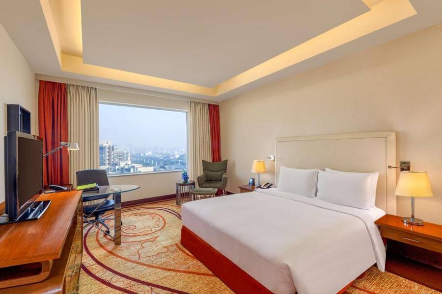 Doubletree By Hilton Gurugram Baani Square,Dlf Phase 4 Galleria Market,4 star