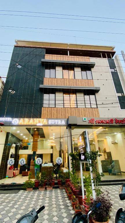 Hotel Pravasa Stay, Dewas Naka,,3 star