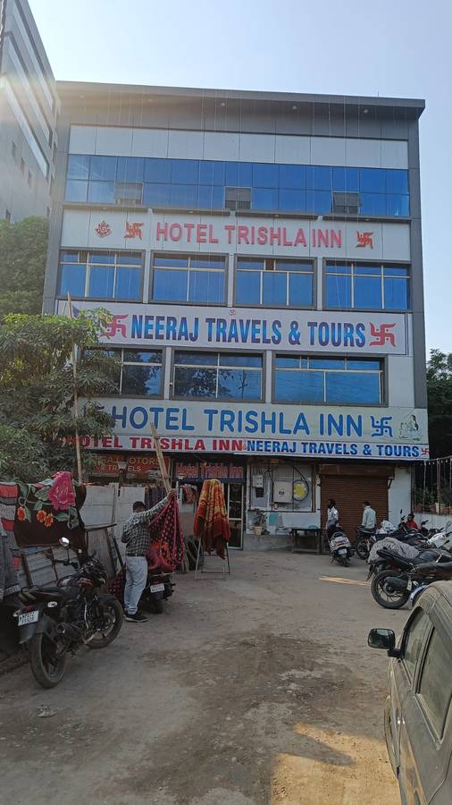 Trishala Inn,Station Rd,2 star