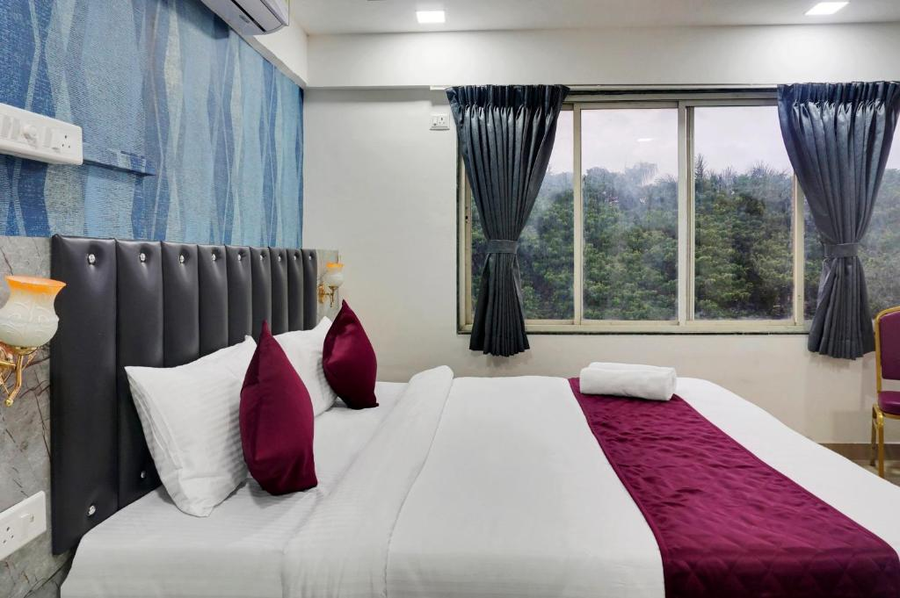 Hotel Orchard Park,,3 star